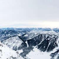 <strong>Aussicht auf die Aualm, Korein, Brandbergköpfl und den Hohen Tauern.</strong> <span class=>© Timo Moser</span>