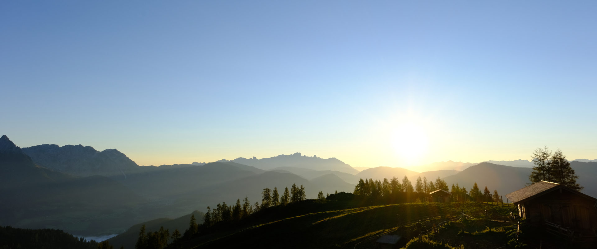 Sonnenaufgang bei einer Bergtour von Martin Pühringer.