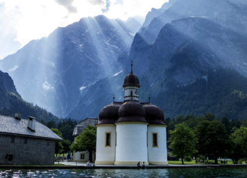 Thumbnail http://Kapelle%20St.%20Bartholomä,%20Königssee