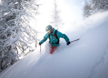 Thumbnail http://Treerun%20im%20Tiefschnee%20im%20lichten%20Lärchenwald%20am%20Arlberg-%20Tiefschneefahren%20die%20richtige%20Technik%20lernen.